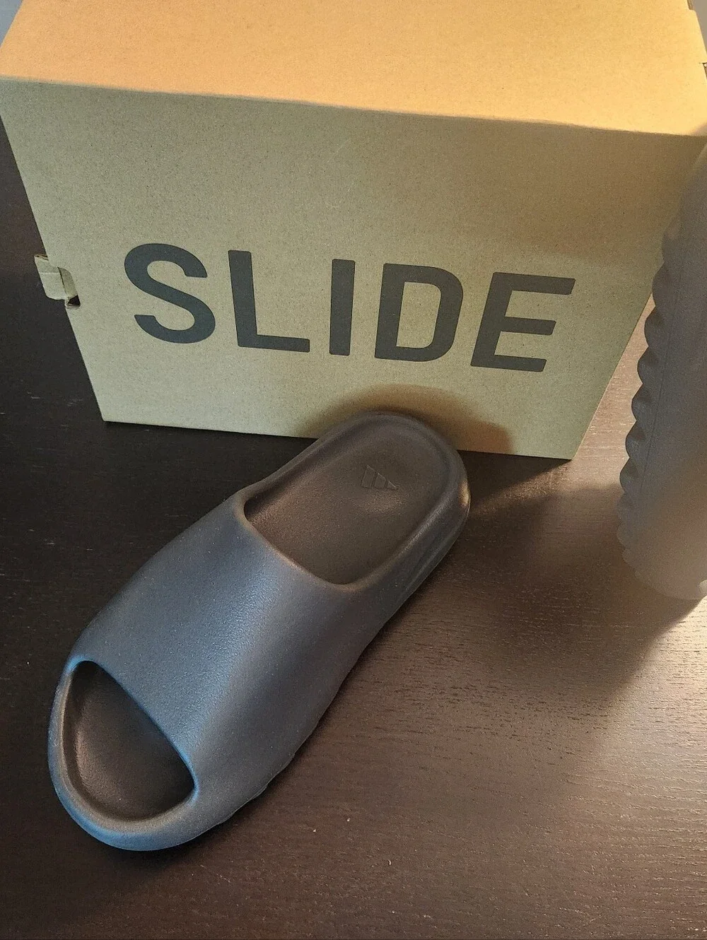 Men's YZY Slide Sandals in Dark Gray/Granite - Comfort Footwear. New With Tags